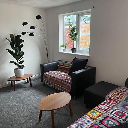 Cosy Bungalow In A Handy Location 마켓하보로 외부 사진
