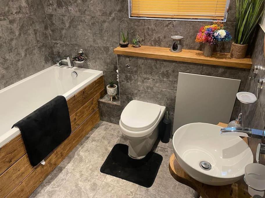 Cosy Bungalow In A Handy Location 마켓하보로 외부 사진