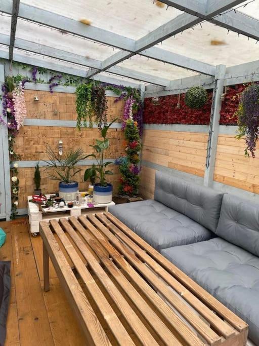 Cosy Bungalow In A Handy Location 마켓하보로 외부 사진